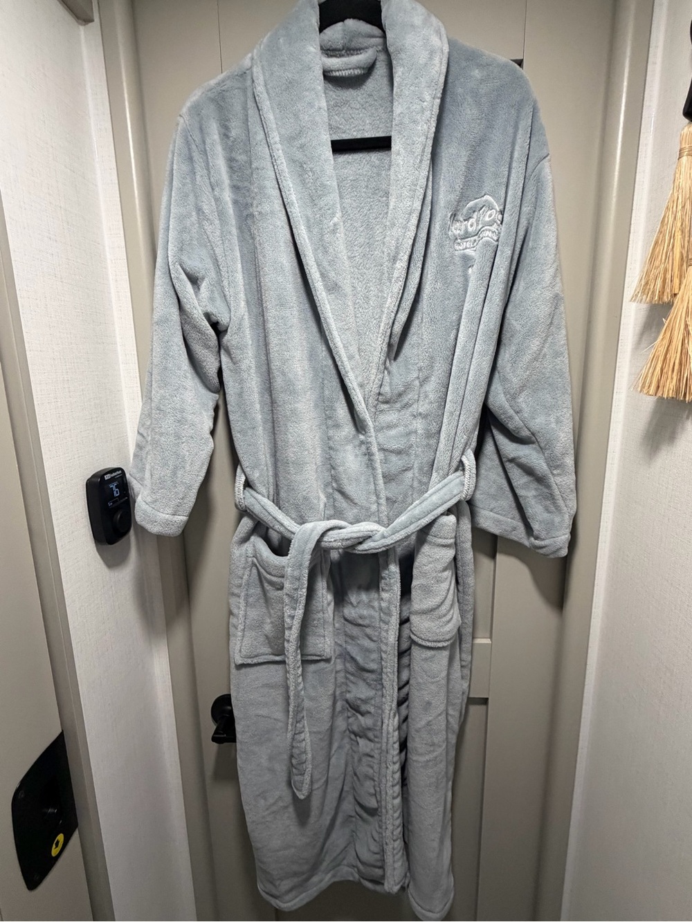 Hard Rock Plush Shawl-Collar Robe in Light Gray with Embroidered Logo